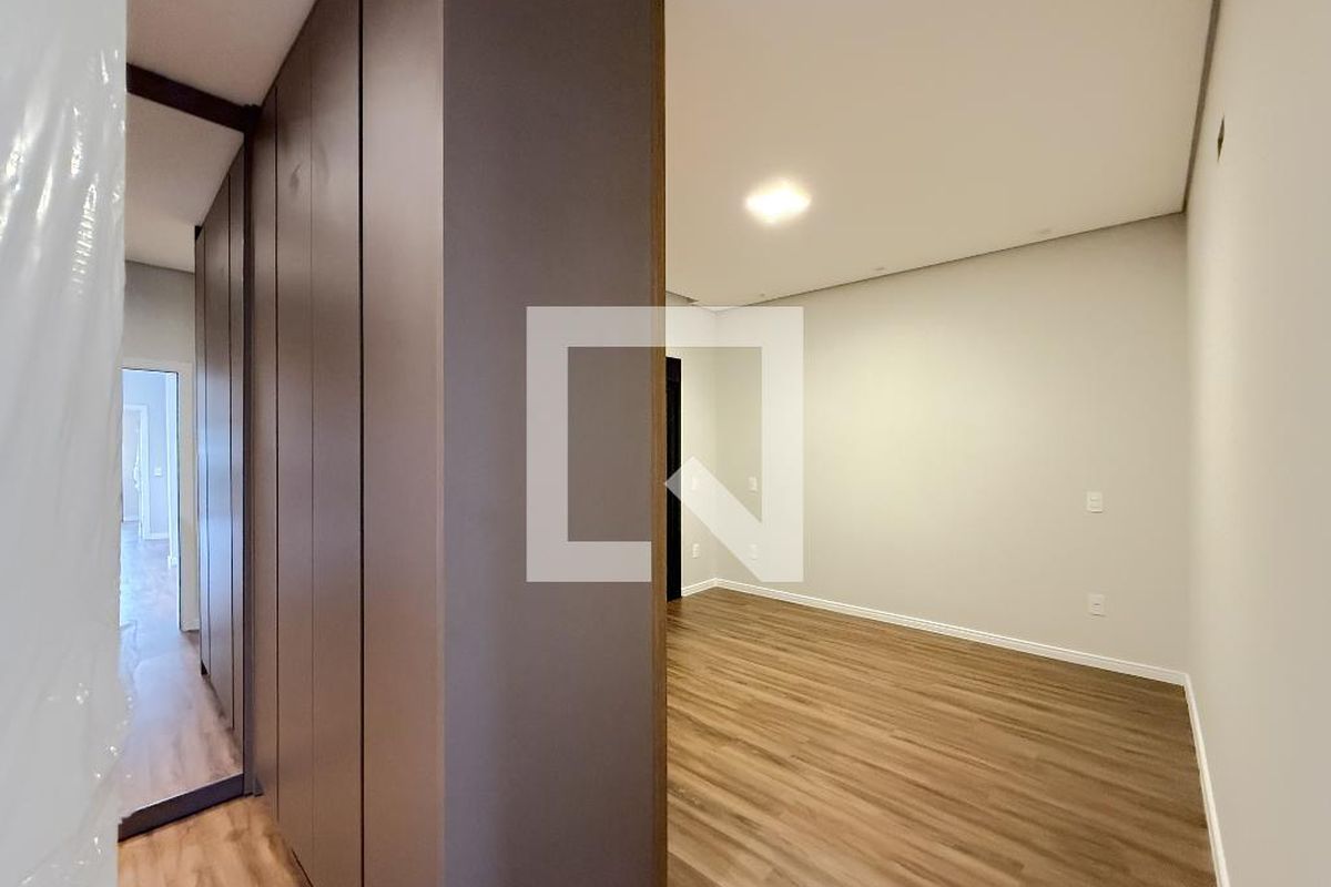 Casa à Venda - Lot. Alphaville Campinas, 4 Quartos,  425 m2 em , Campinas - sp | SoloBR