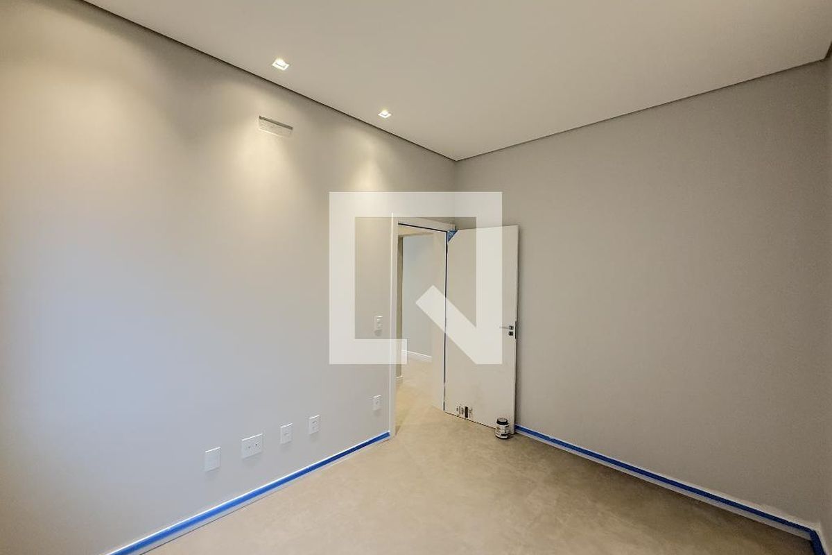 Casa à Venda - Lot. Alphaville Campinas, 4 Quartos,  425 m2 em , Campinas - sp | SoloBR