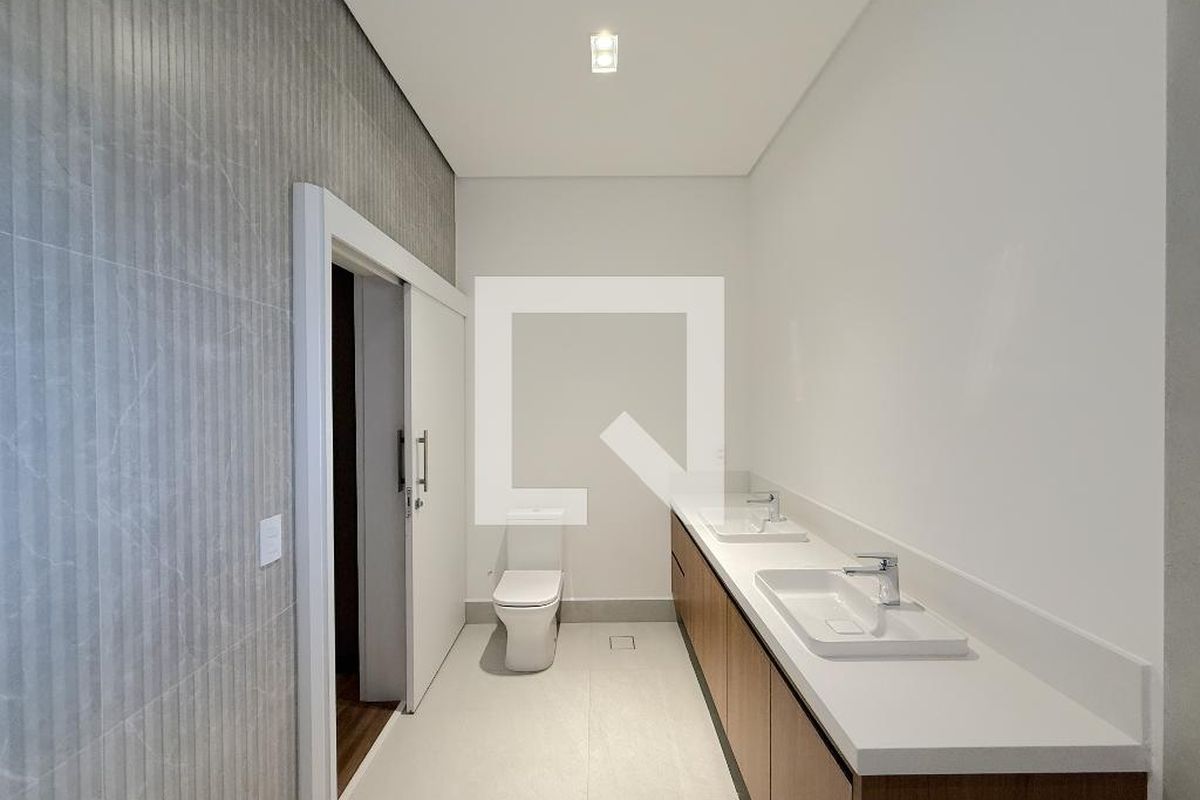Casa à Venda - Lot. Alphaville Campinas, 4 Quartos,  425 m2 em , Campinas - sp | SoloBR