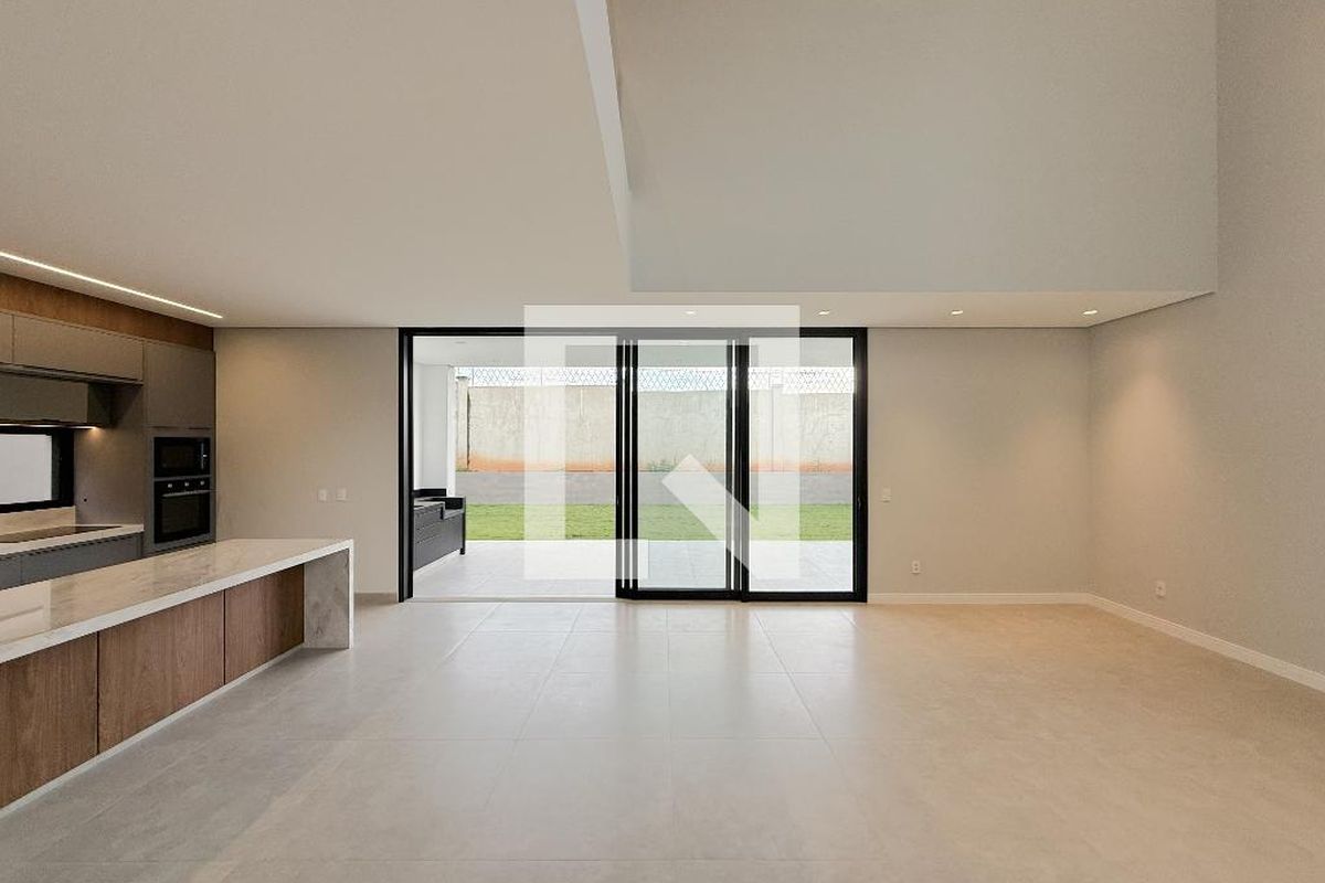 Casa à Venda - Lot. Alphaville Campinas, 4 Quartos,  425 m2 em , Campinas - sp | SoloBR