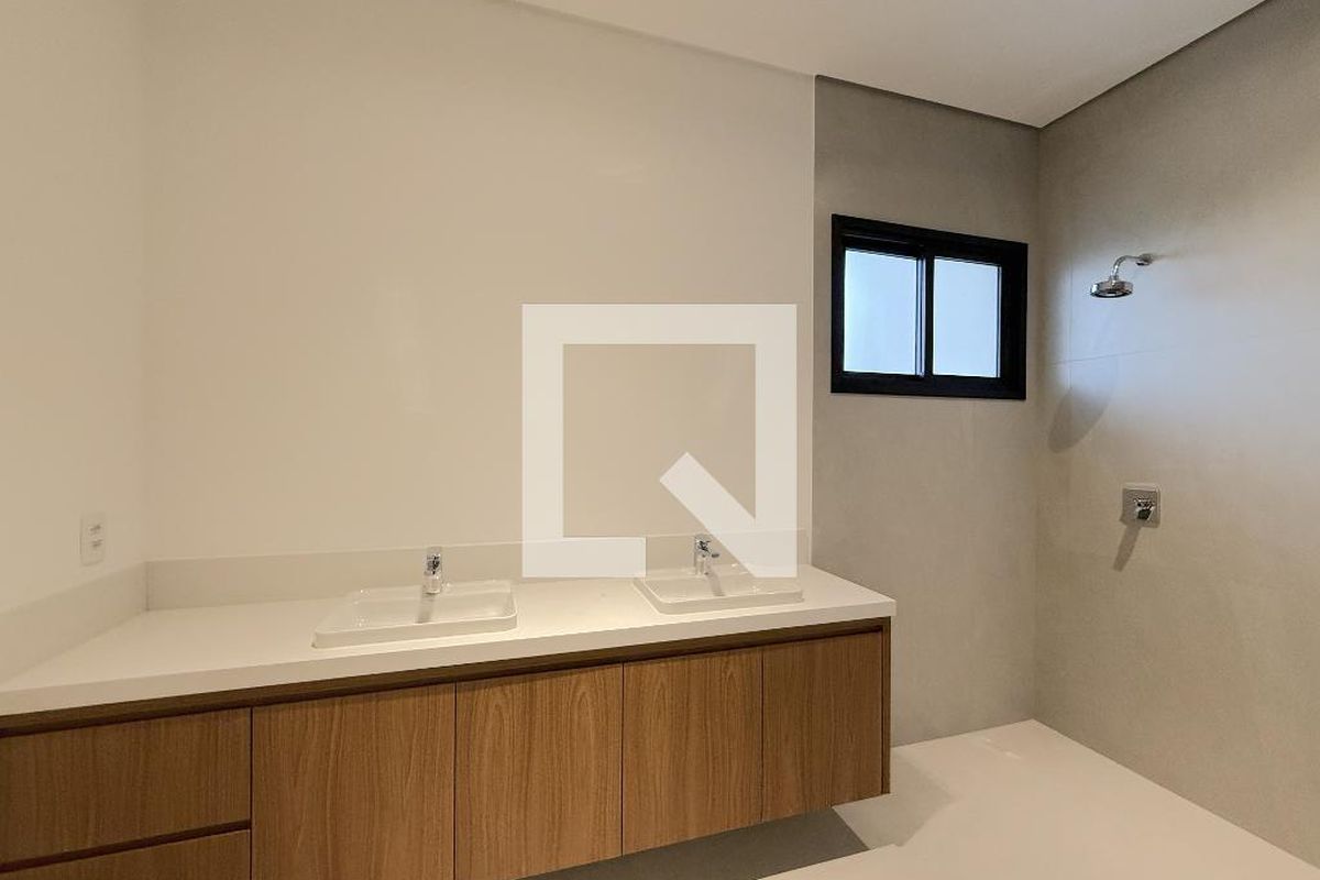 Casa à Venda - Lot. Alphaville Campinas, 4 Quartos,  425 m2 em , Campinas - sp | SoloBR
