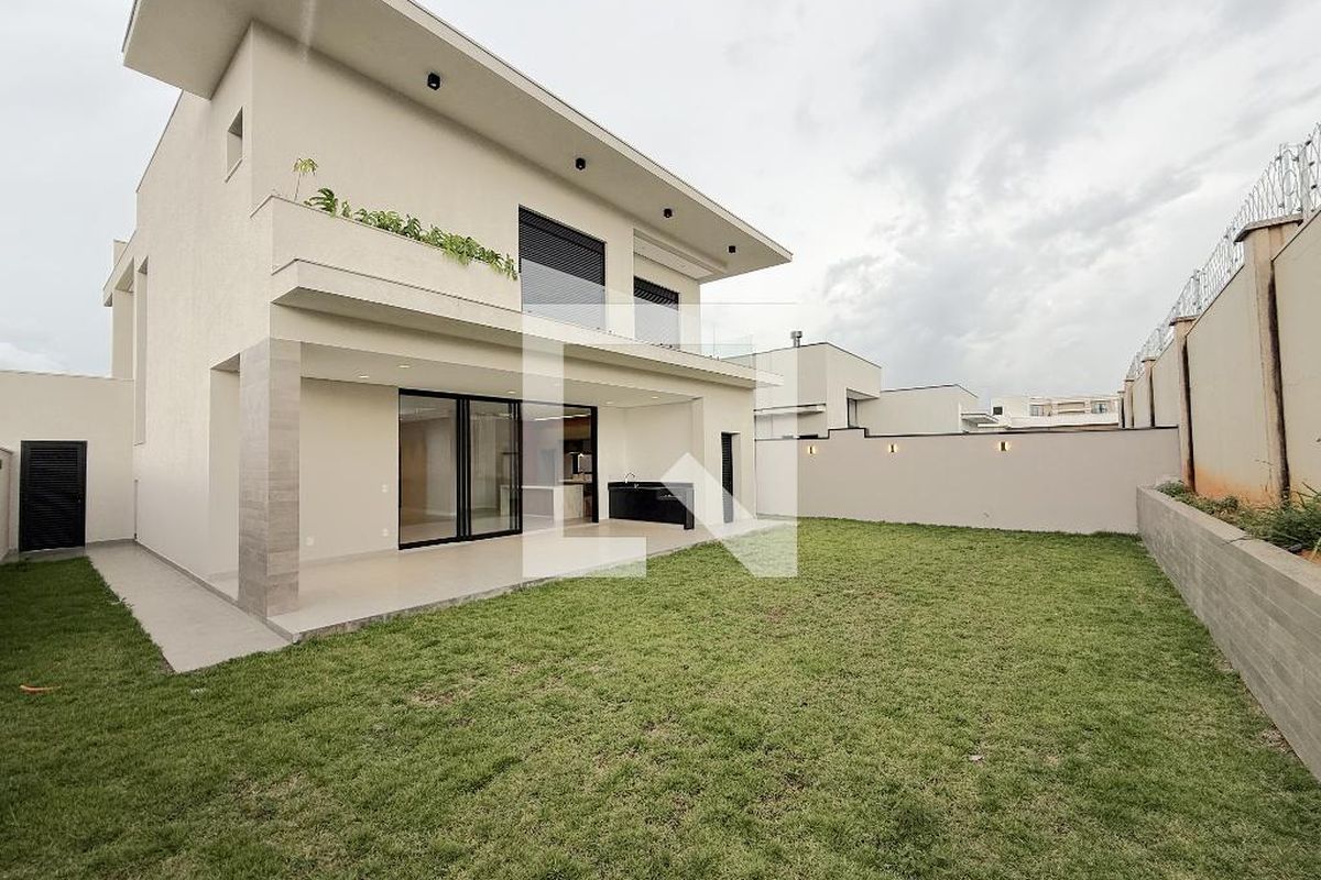 Casa à Venda - Lot. Alphaville Campinas, 4 Quartos,  425 m2 em , Campinas - sp | SoloBR
