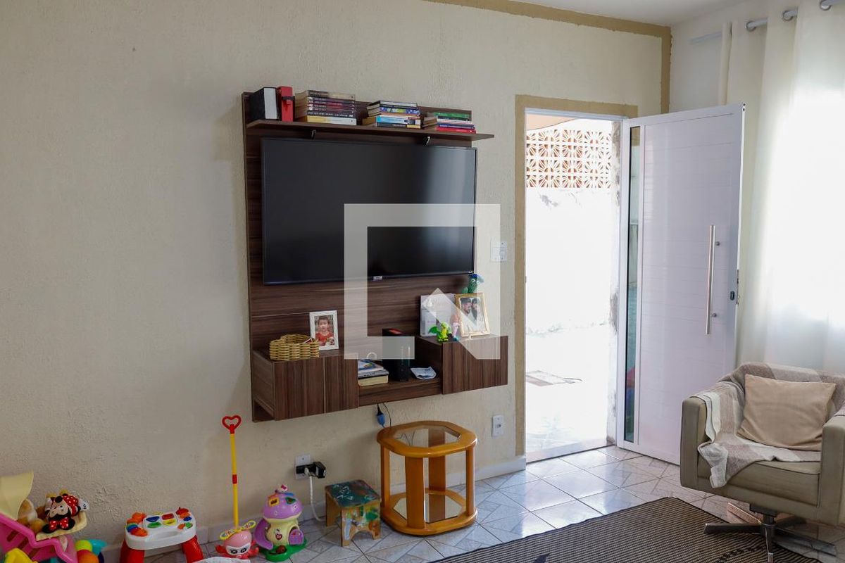 Casa, 3 quartos, 250 m² - Foto 1