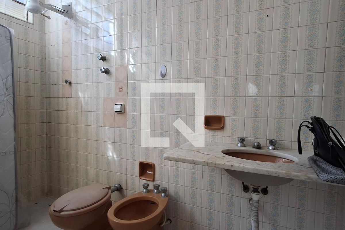 Casa à Venda - Cambuí, 3 Quartos,  136 m2 em , Campinas - sp | SoloBR