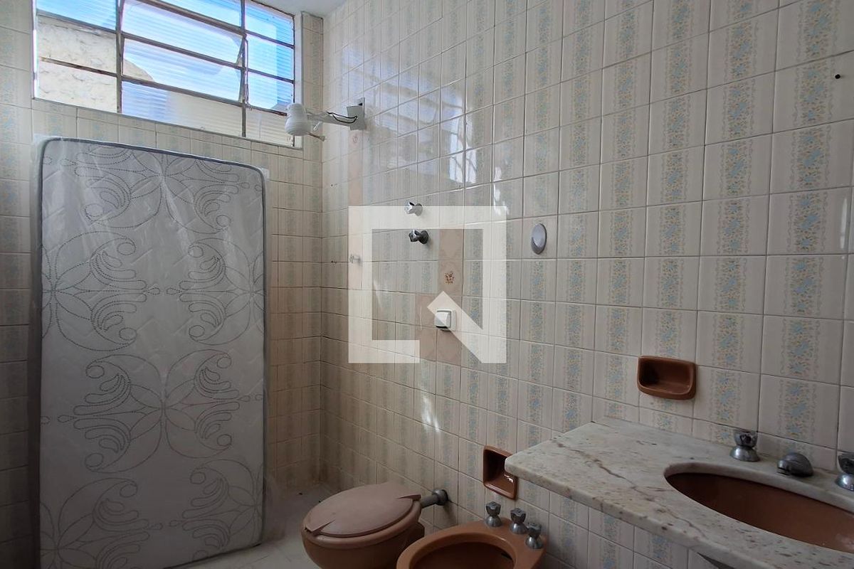Casa à Venda - Cambuí, 3 Quartos,  136 m2 em , Campinas - sp | SoloBR