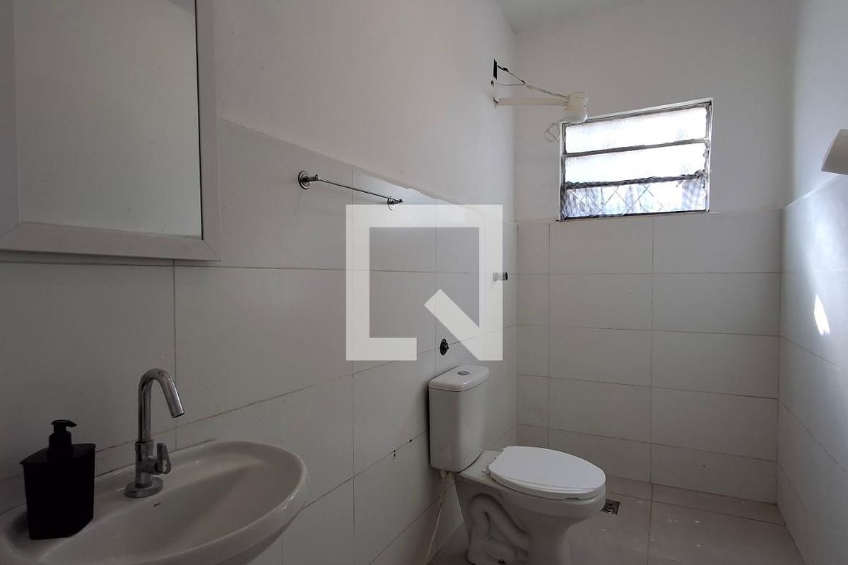 Casa à Venda - Cambuí, 3 Quartos,  136 m2 em , Campinas - sp | SoloBR