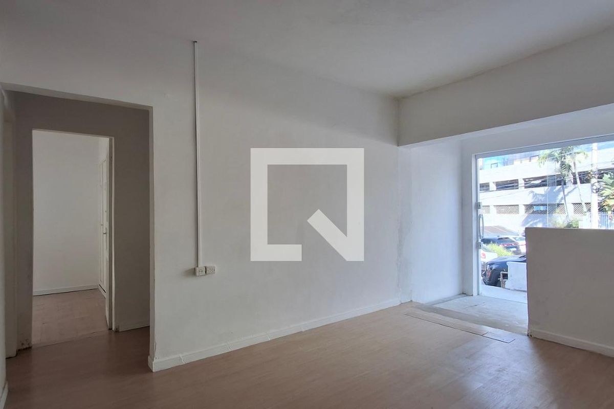 Casa à Venda - Cambuí, 3 Quartos,  136 m2 em , Campinas - sp | SoloBR