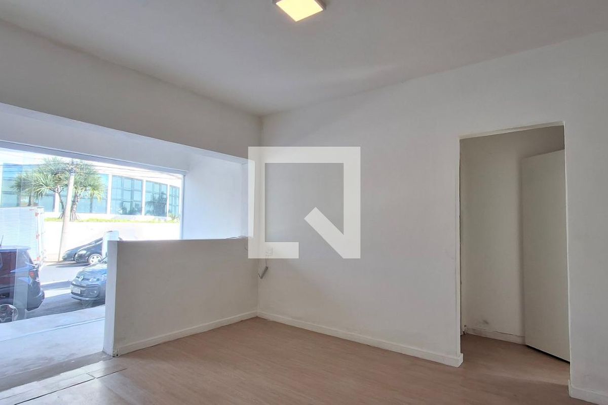 Casa à Venda - Cambuí, 3 Quartos,  136 m2 em , Campinas - sp | SoloBR