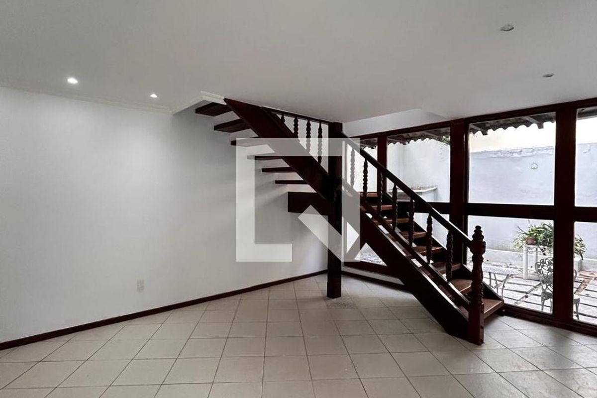 Casa, 3 quartos, 250 m² - Foto 4