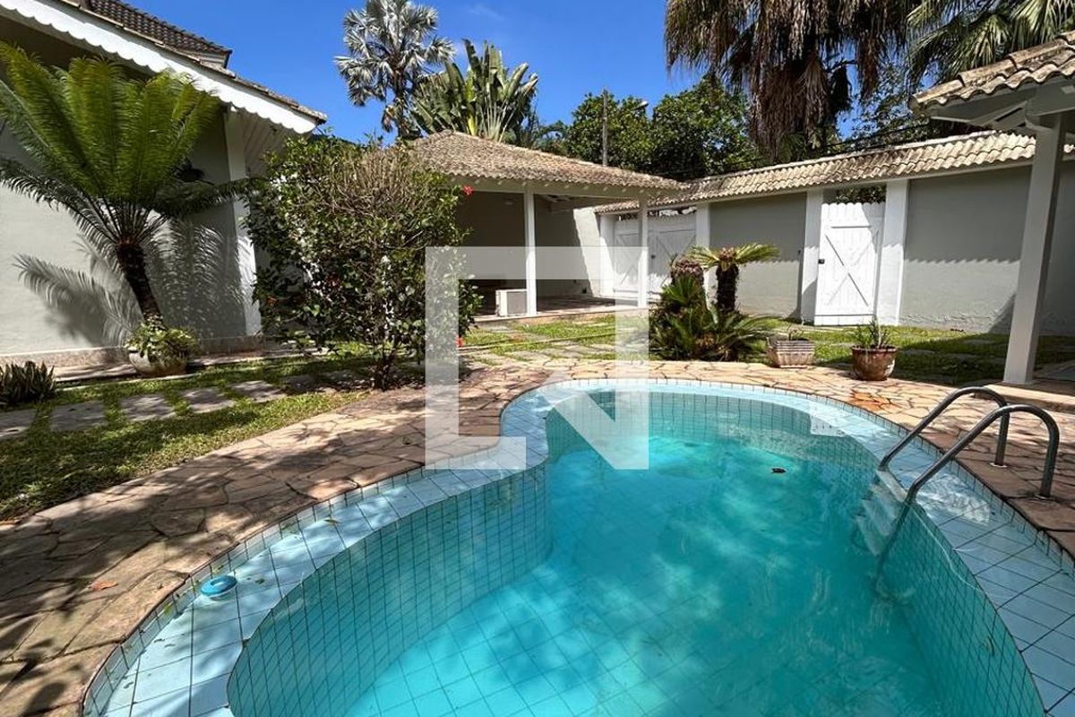 Casa, 3 quartos, 250 m² - Foto 26