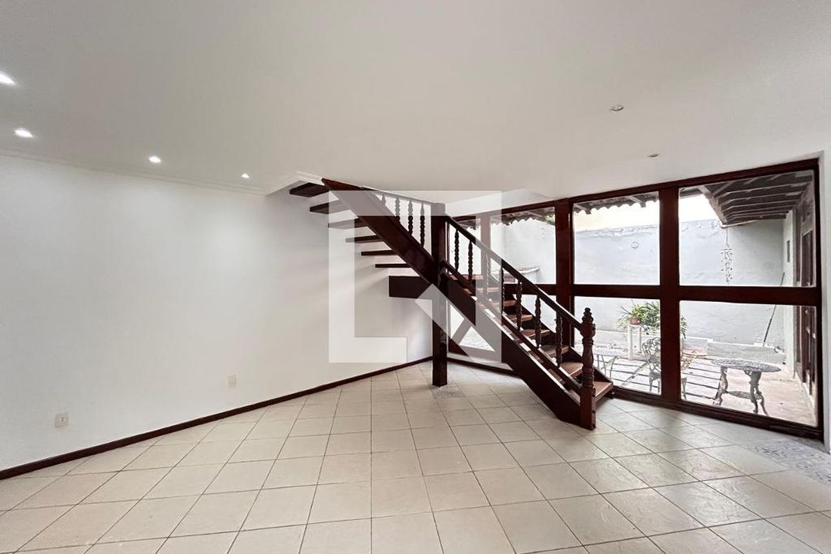 Casa, 3 quartos, 250 m² - Foto 2