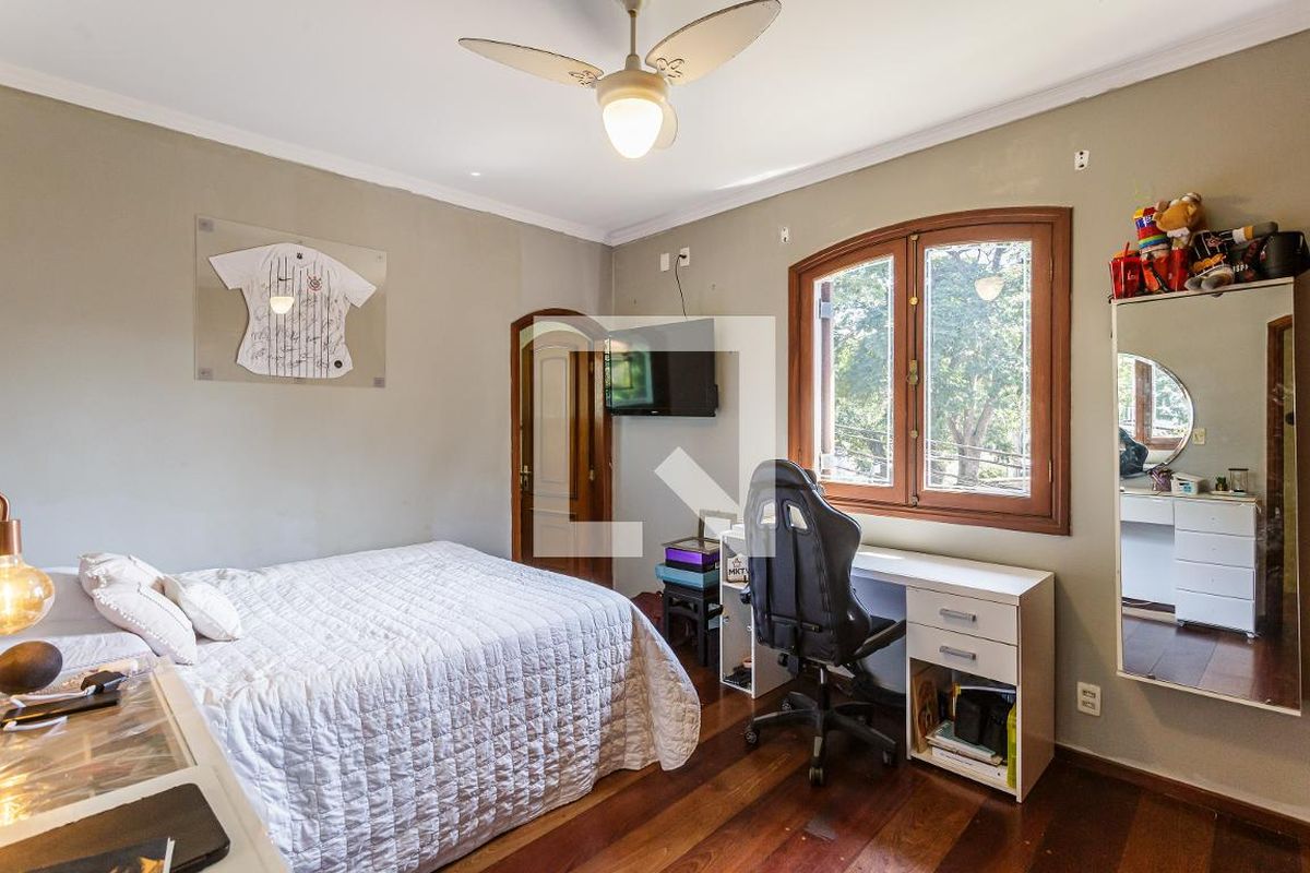 Casa, 3 quartos, 220 m² - Foto 13