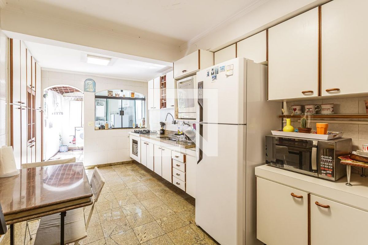 Casa, 3 quartos, 220 m² - Foto 32