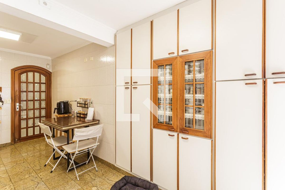 Casa, 3 quartos, 220 m² - Foto 35