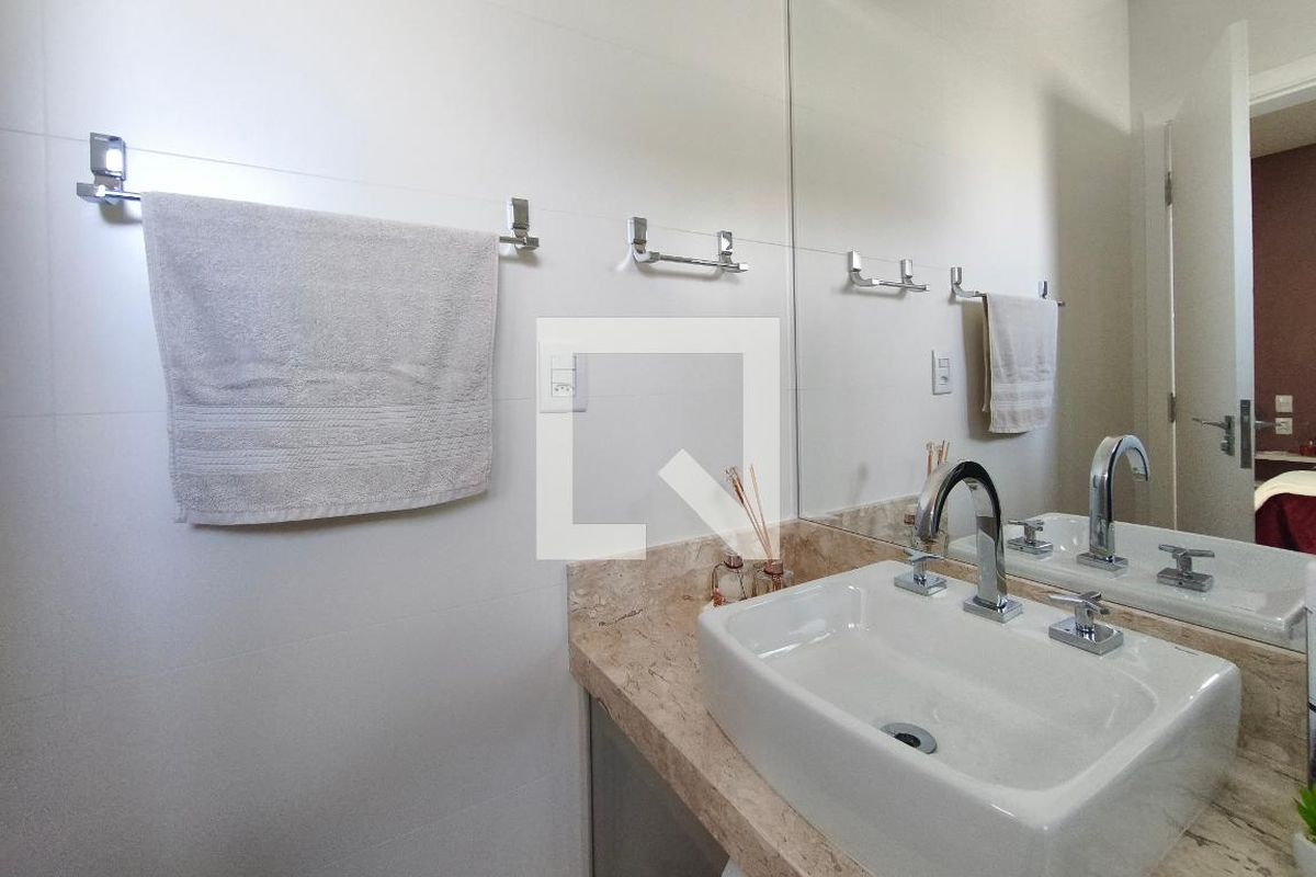 Casa à Venda - Swiss Park, 3 Quartos,  360 m2 em , Campinas - sp | SoloBR
