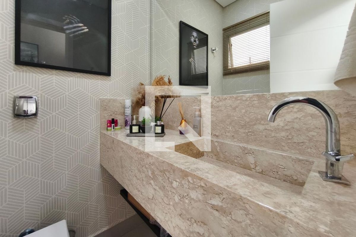 Casa à Venda - Swiss Park, 3 Quartos,  360 m2 em , Campinas - sp | SoloBR