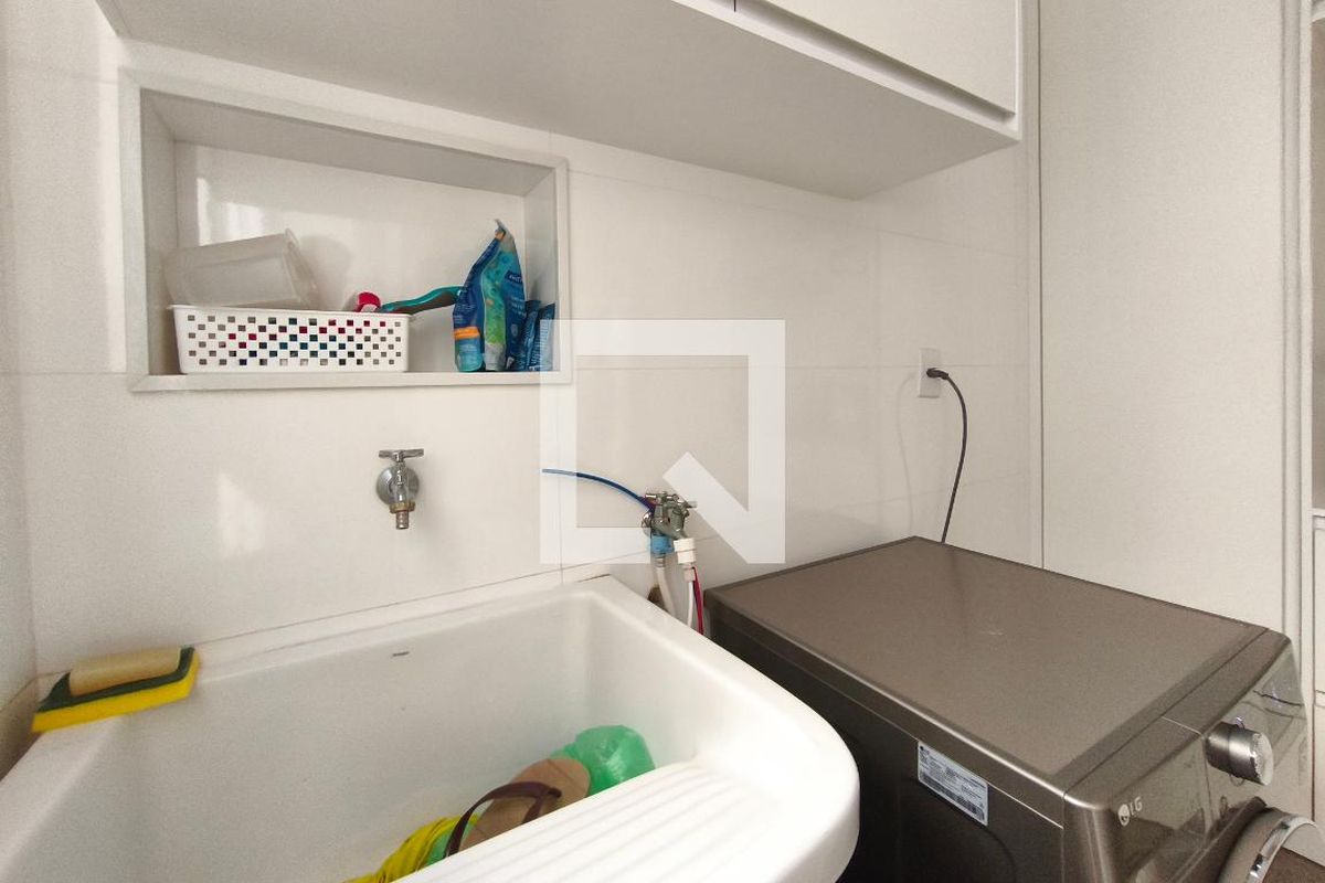 Casa à Venda - Swiss Park, 3 Quartos,  360 m2 em , Campinas - sp | SoloBR