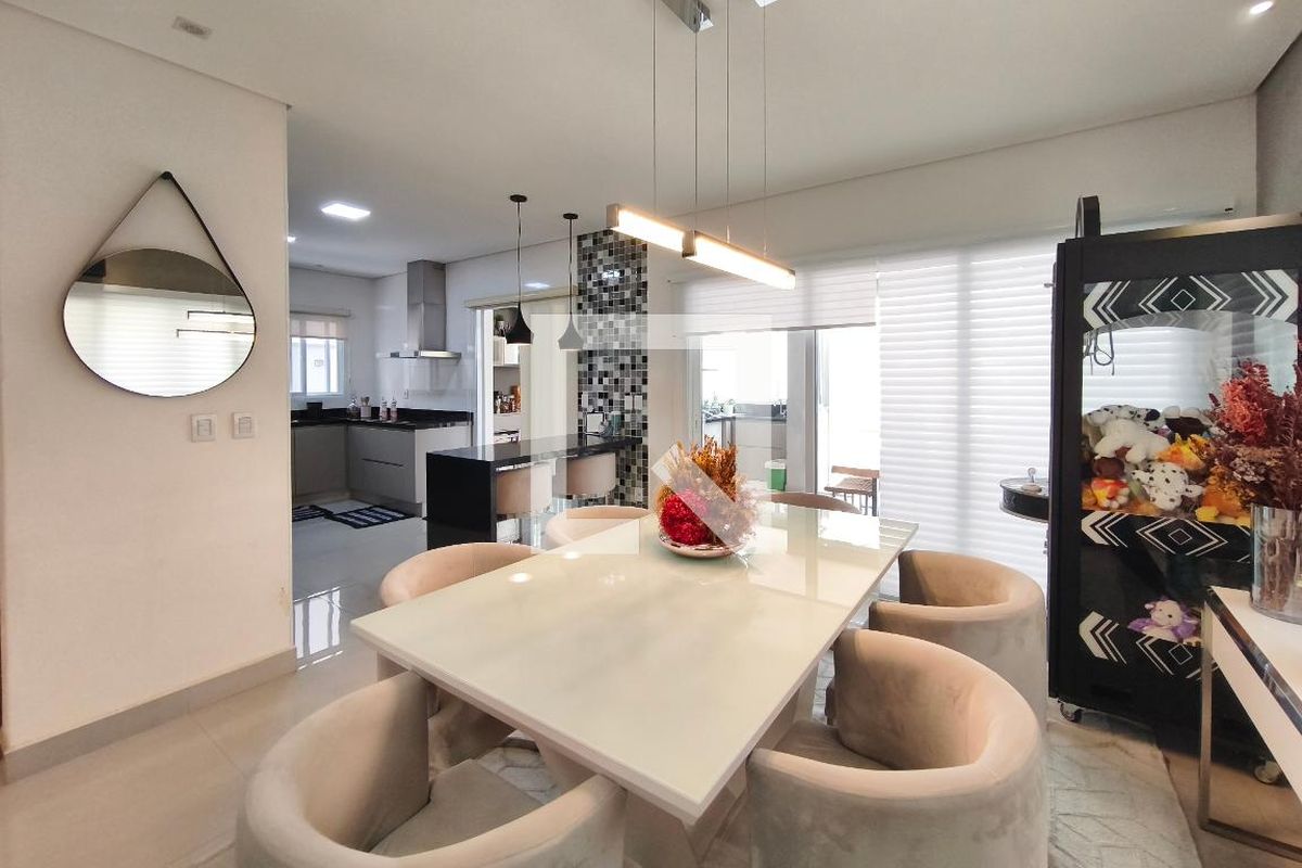 Casa à Venda - Swiss Park, 3 Quartos,  360 m2 em , Campinas - sp | SoloBR