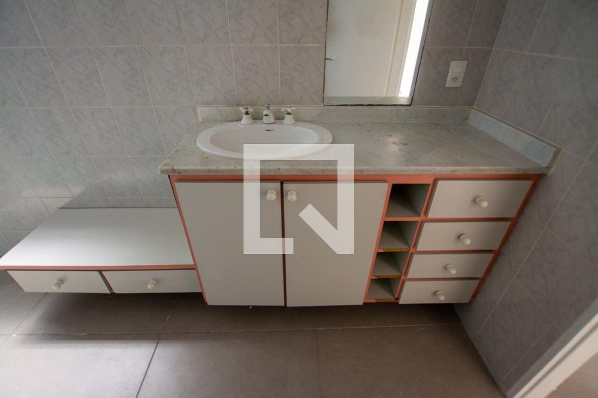 Casa, 3 quartos, 180 m² - Foto 39