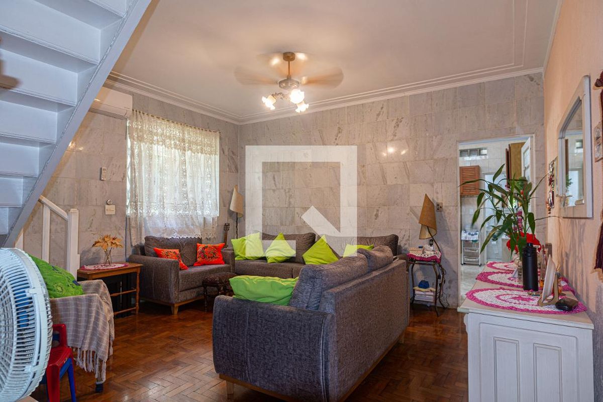 Casa, 3 quartos, 209 m² - Foto 1