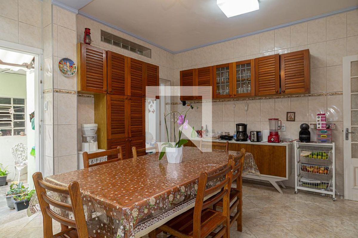 Casa, 3 quartos, 209 m² - Foto 47