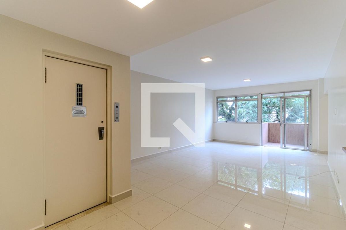 Apartamento, 3 quartos, 209 m² - Foto 1