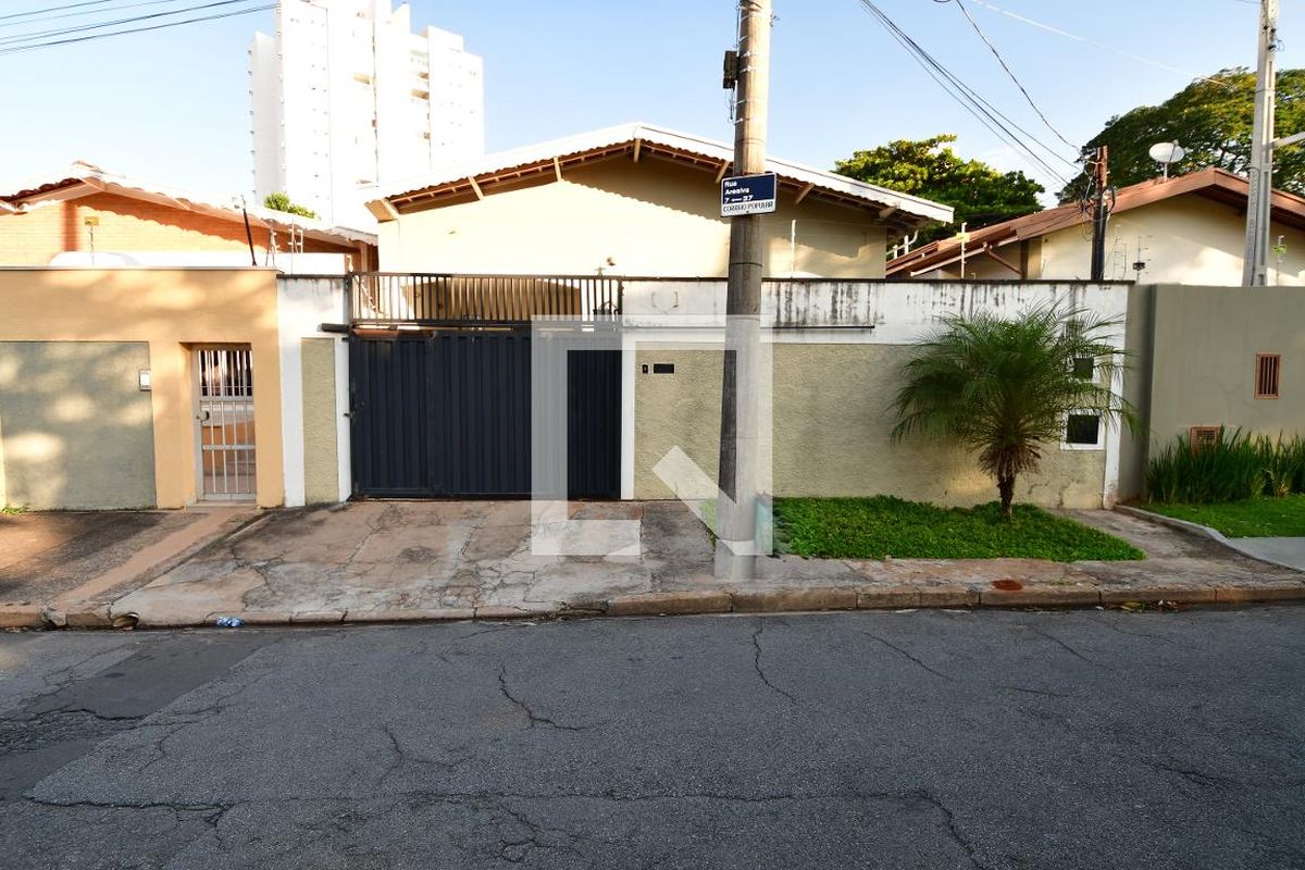 Casa à Venda - Jardim Flamboyant, 3 Quartos,  161 m2 em , Campinas - sp | SoloBR