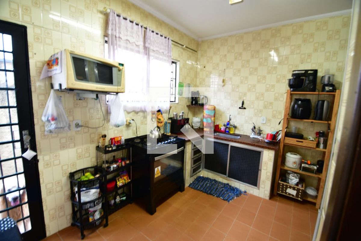 Casa à Venda - Jardim Flamboyant, 3 Quartos,  161 m2 em , Campinas - sp | SoloBR