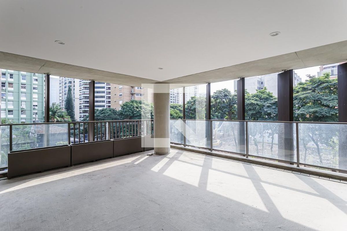 Apartamento, 3 quartos, 204 m² - Foto 3