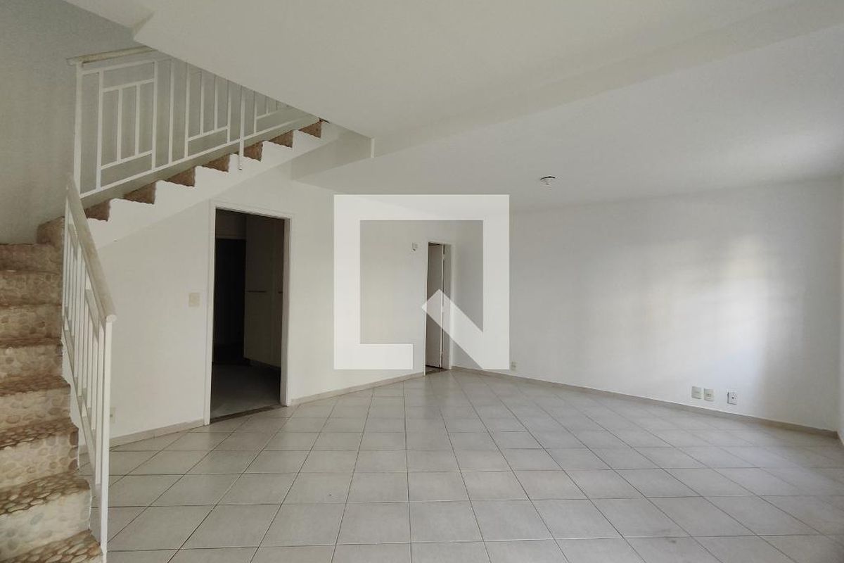 Casa, 4 quartos, 150 m² - Foto 1