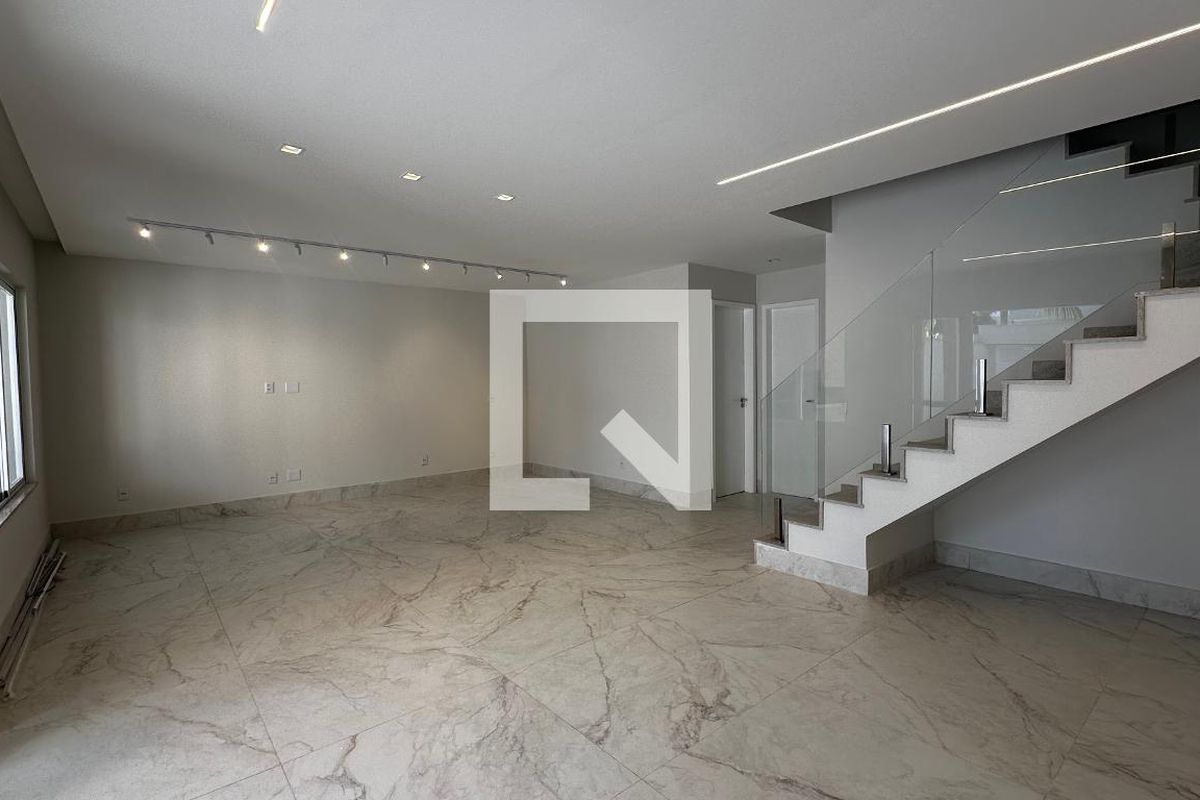 Casa, 4 quartos, 273 m² - Foto 1