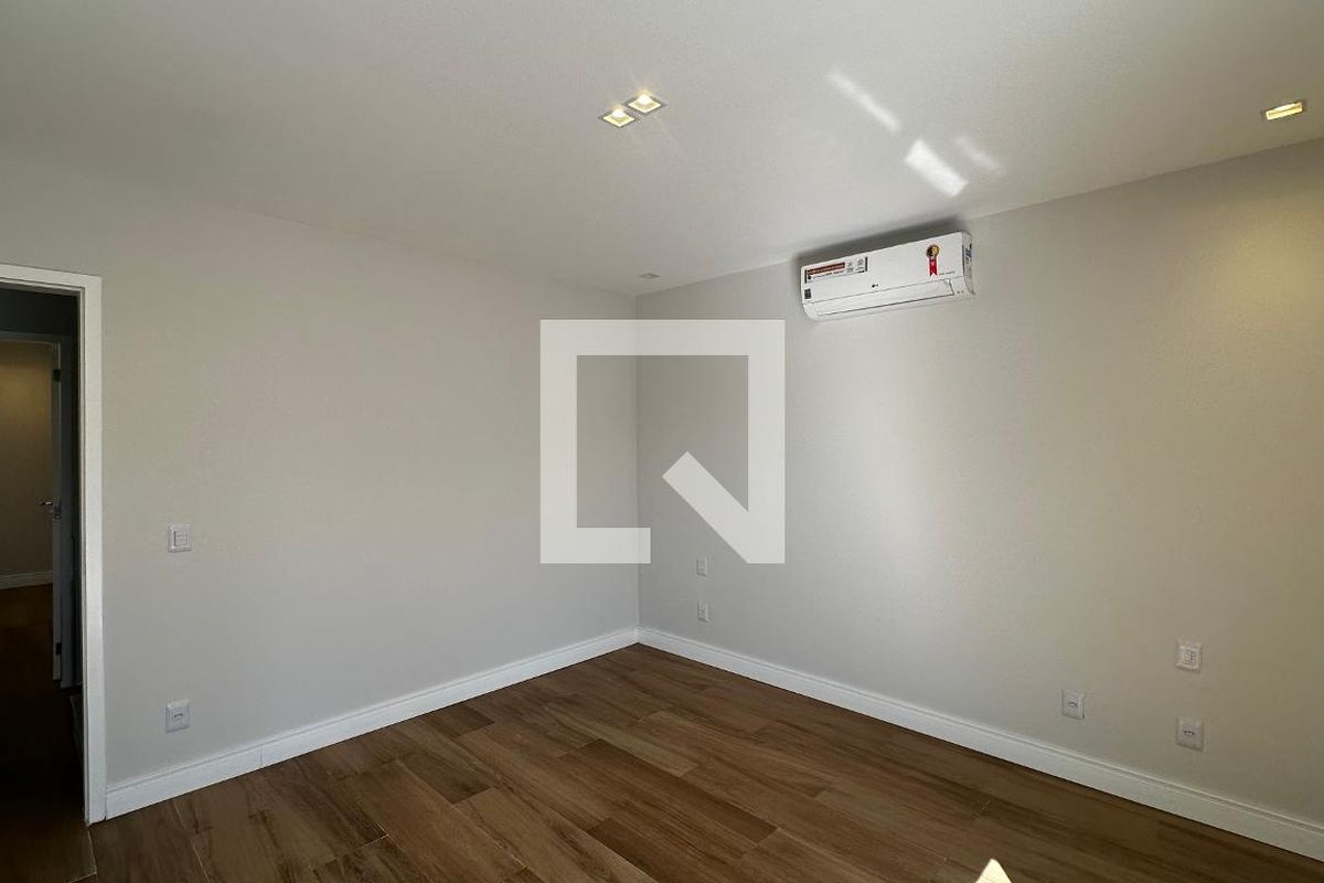Casa, 4 quartos, 273 m² - Foto 36