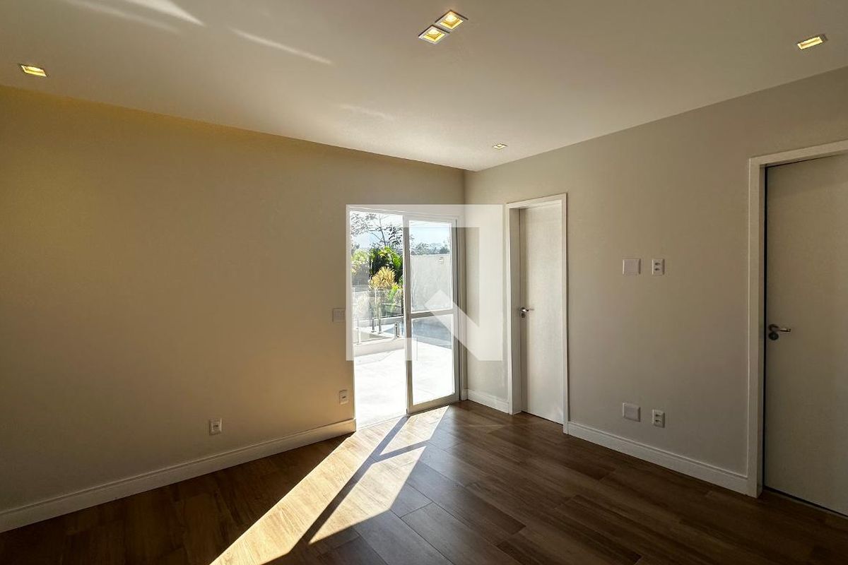 Casa, 4 quartos, 273 m² - Foto 34