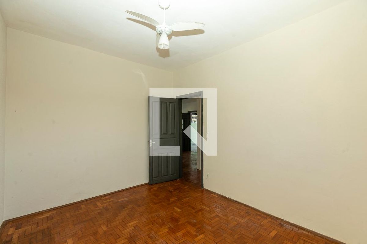 Casa à Venda - Jardim Flamboyant, 2 Quartos,  300 m2 em , Campinas - sp | SoloBR