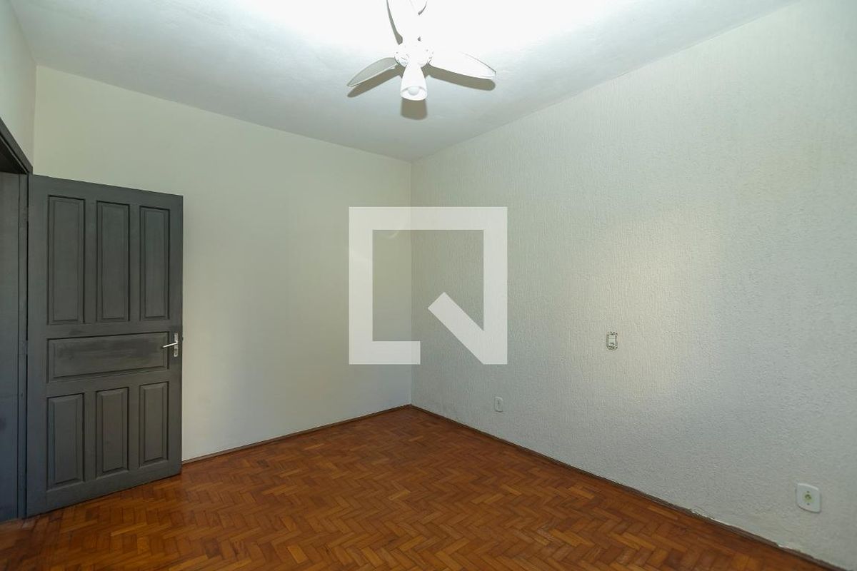 Casa à Venda - Jardim Flamboyant, 2 Quartos,  300 m2 em , Campinas - sp | SoloBR