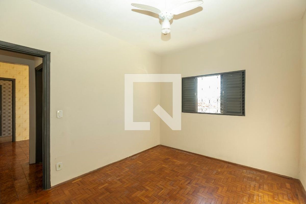 Casa à Venda - Jardim Flamboyant, 2 Quartos,  300 m2 em , Campinas - sp | SoloBR