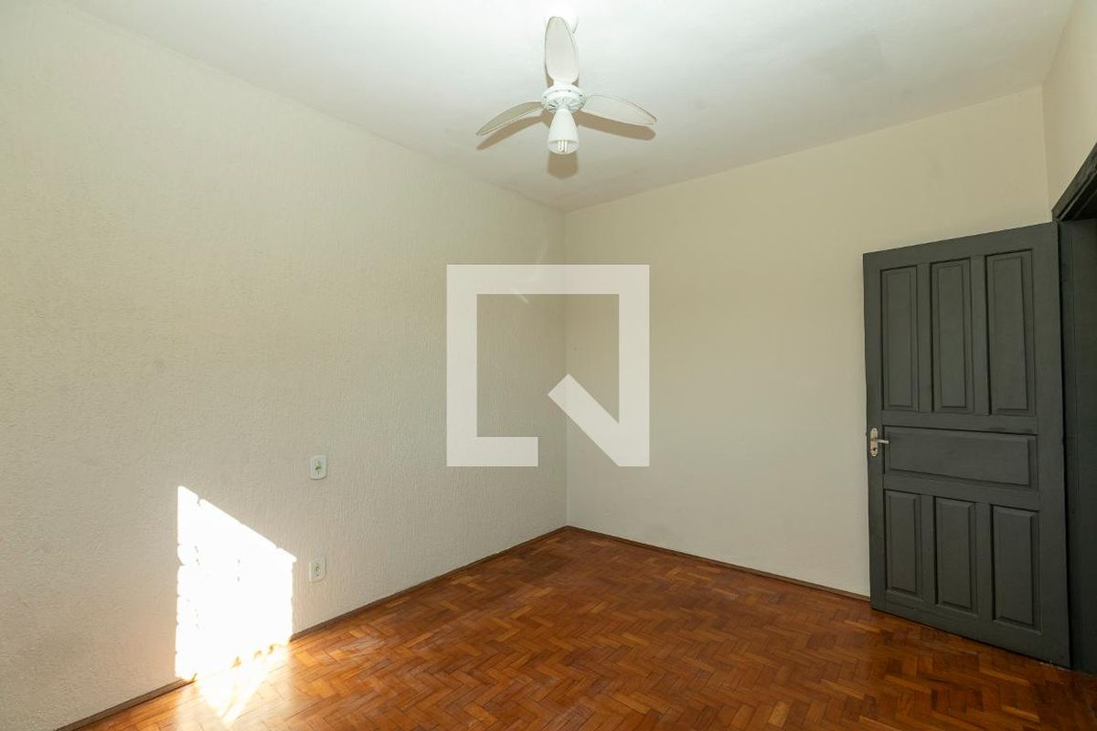 Casa à Venda - Jardim Flamboyant, 2 Quartos,  300 m2 em , Campinas - sp | SoloBR