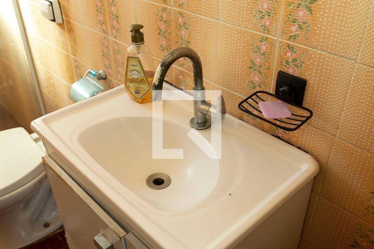 Casa à Venda - Jardim Flamboyant, 2 Quartos,  300 m2 em , Campinas - sp | SoloBR