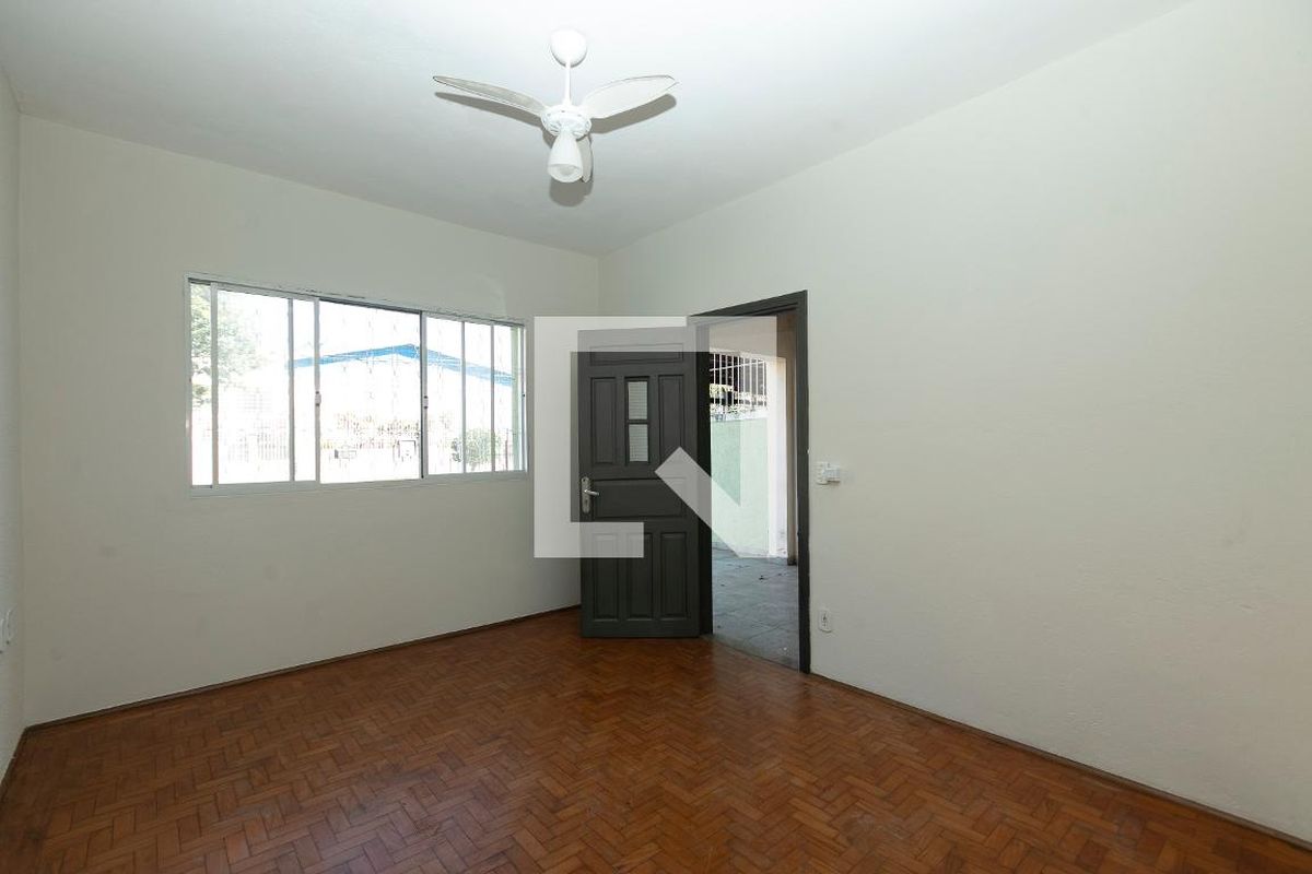 Casa à Venda - Jardim Flamboyant, 2 Quartos,  300 m2 em , Campinas - sp | SoloBR