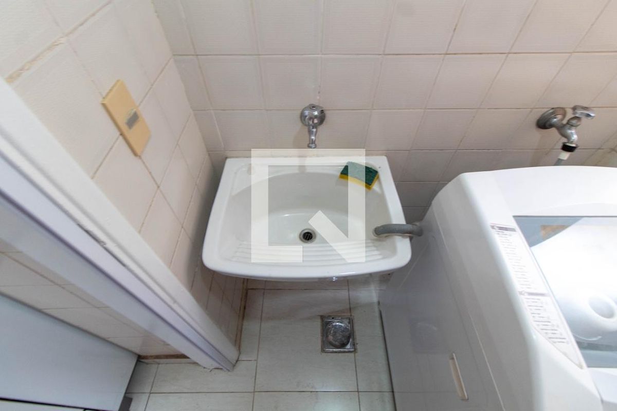 Apartamento à Venda - Bosque, 1 Quarto,  65 m2 em , Campinas - sp | SoloBR