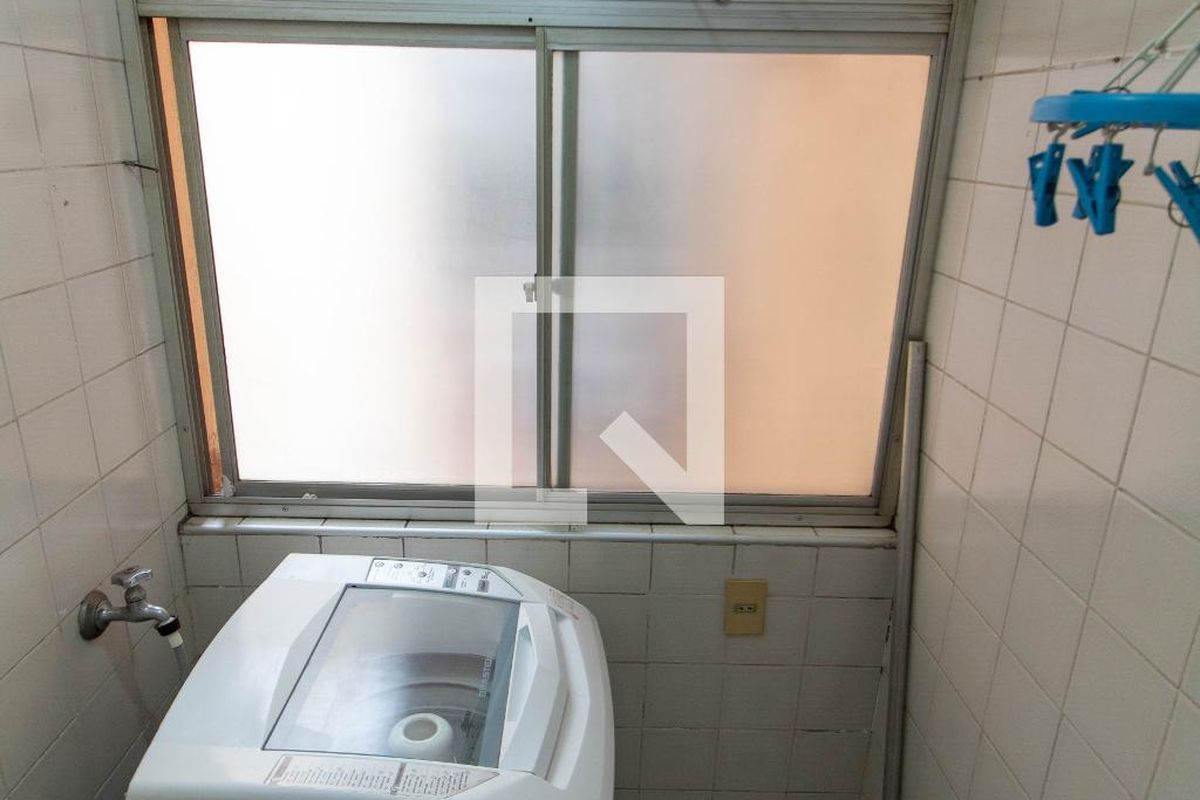 Apartamento à Venda - Bosque, 1 Quarto,  65 m2 em , Campinas - sp | SoloBR