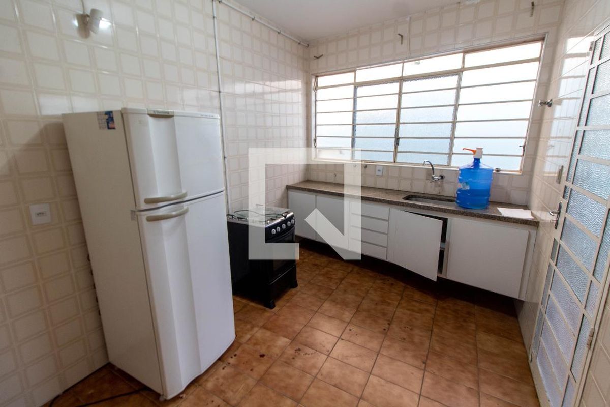 Casa à Venda - Guanabara, 4 Quartos,  350 m2 em , Campinas - sp | SoloBR
