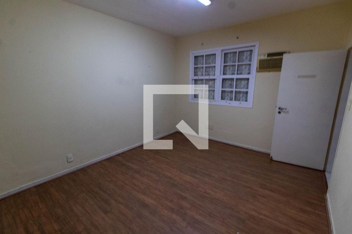 Casa à Venda - Guanabara, 4 Quartos,  350 m2 em , Campinas - sp | SoloBR