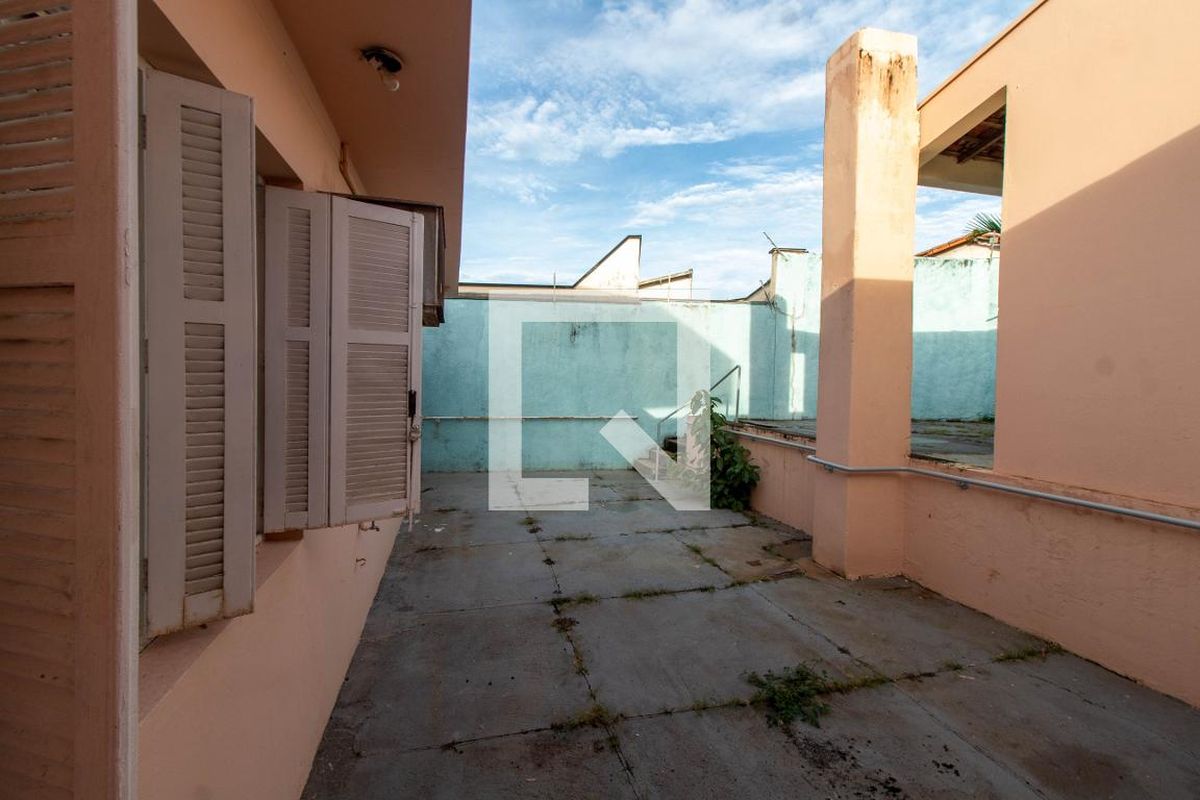 Casa à Venda - Guanabara, 4 Quartos,  350 m2 em , Campinas - sp | SoloBR