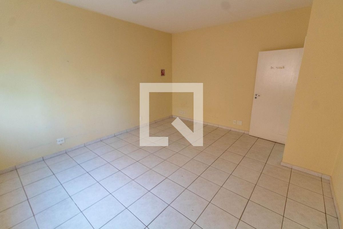 Casa à Venda - Guanabara, 4 Quartos,  350 m2 em , Campinas - sp | SoloBR