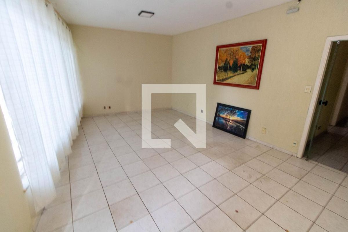 Casa à Venda - Guanabara, 4 Quartos,  350 m2 em , Campinas - sp | SoloBR