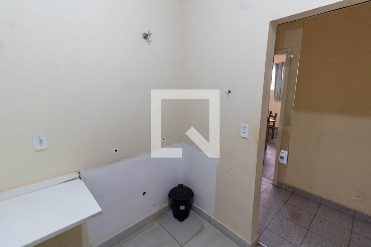 Casa à Venda - Guanabara, 4 Quartos,  350 m2 em , Campinas - sp | SoloBR
