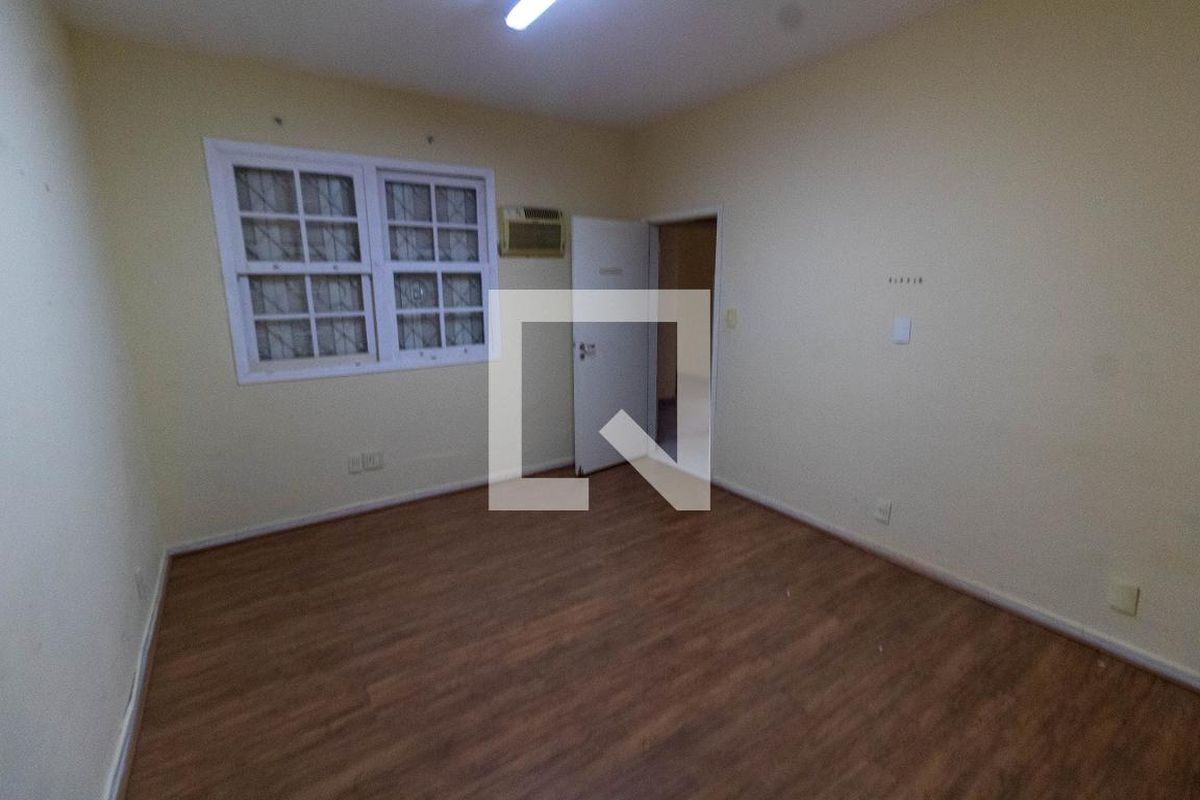 Casa à Venda - Guanabara, 4 Quartos,  350 m2 em , Campinas - sp | SoloBR