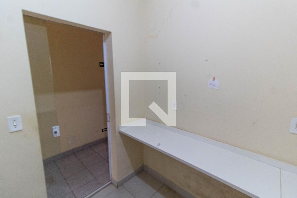 Casa à Venda - Guanabara, 4 Quartos,  350 m2 em , Campinas - sp | SoloBR