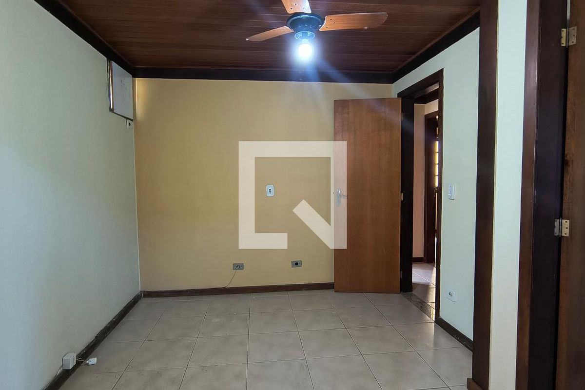 Casa, 5 quartos, 160 m² - Foto 9